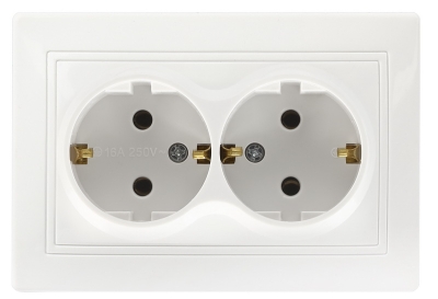 Розетка 2гн с/п с з/к белая 16А 