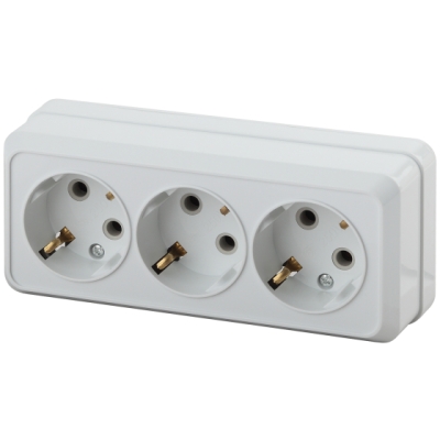 Розетка 3гн с з/к ОУ 16А белый Intro Quadro IP20 ЭРА 2-206-01