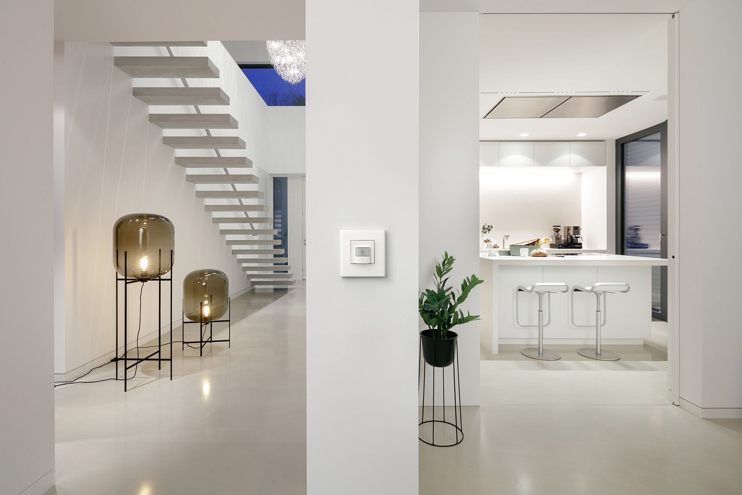 Выключатель как украшение интерьера